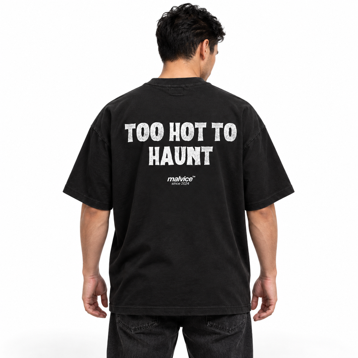 TOO HOT TO HAUNT Oversized T-Shirt